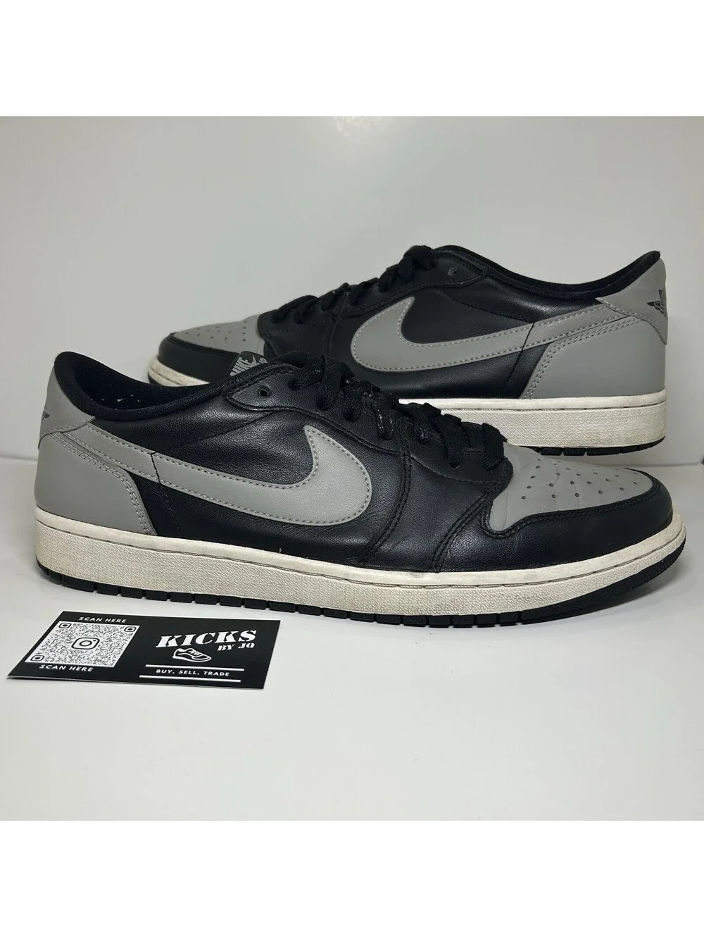 Air Jordan 1 Retro Low Shadow 2015 - Size 11 - (705329-003)